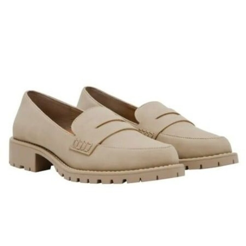 DV Dolce Vita 10 Lug Loafer Crisp Chunky Heel Slip On Shoes Vegan Suede Beige